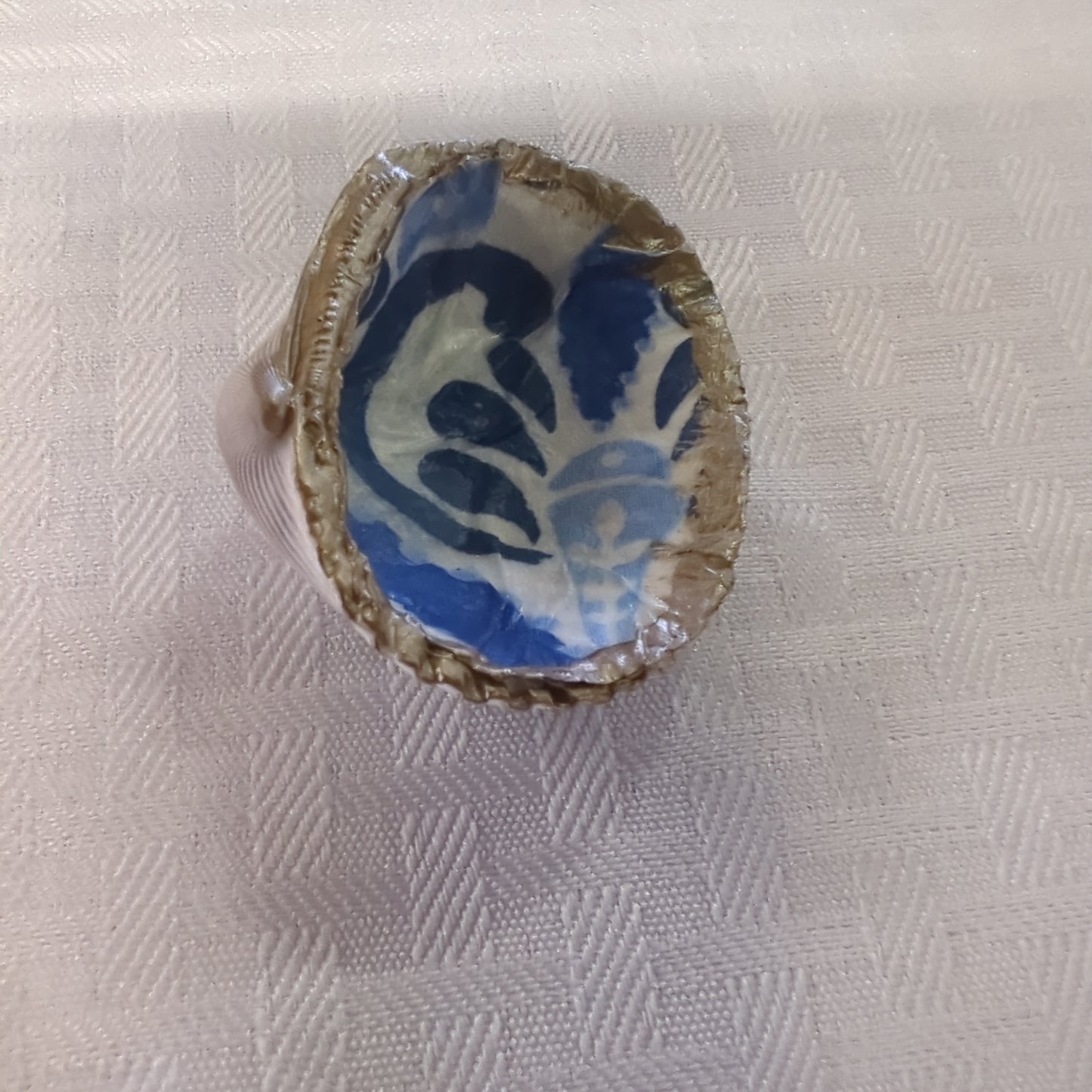 Small oyster Shell trinket holder